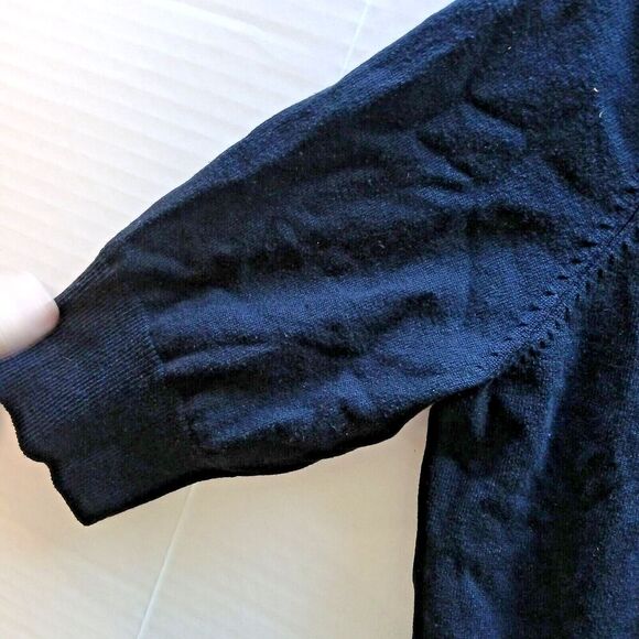 White House Black Market Size Med Black Crop Top Button up in Front. - Picture 3 of 7